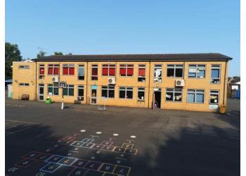 3 Best Primary School in Dudley, UK - Expert Recommendations