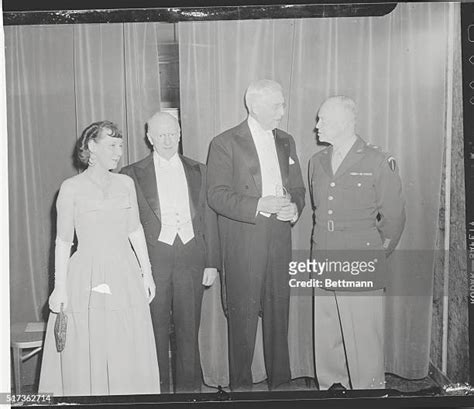 Dwight D Eisenhower Medal Photos and Premium High Res Pictures - Getty ...