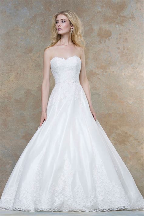 18022 Wedding Dress From Ellis Bridals Hitched Co Uk