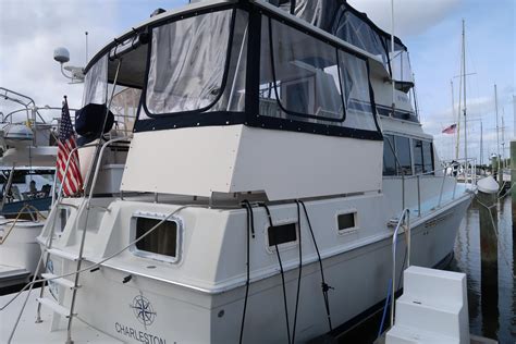 1984 Uniflite 42 II SE Double Cabin Yachts à moteur à vendre YachtWorld