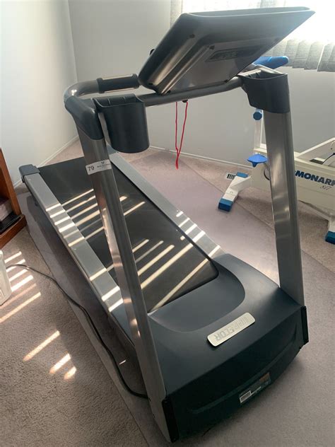 Precor Treadmill - Beck Auctions Inc.