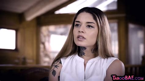 IR Babe Gets Fucked By BBC BF In Front Of Pervert Doctor