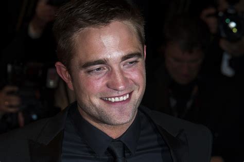 Robert Pattinson Le Sex Symbol Fait Un Retour Foudroyant Sur La Croisette