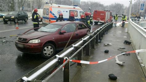 Groźny wypadek blokował ruch na moście Gdańskim TVN Warszawa