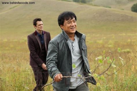 Skiptrace (aka) Skip Trace photos stills & images