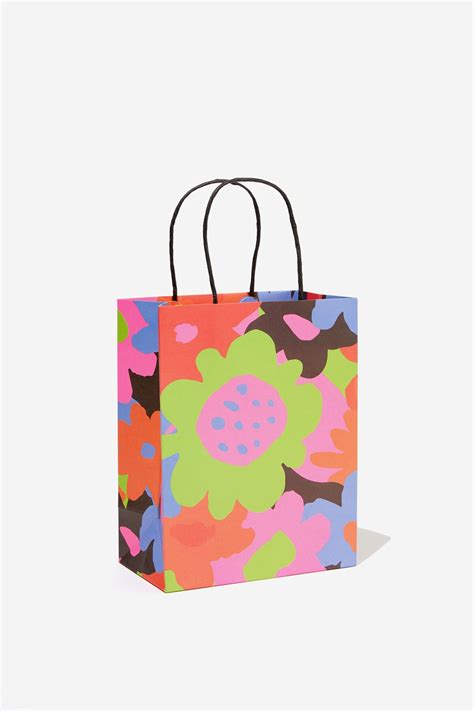 wrapping paper and gift bags 9