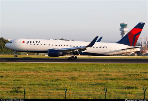 N Dz Delta Air Lines Boeing Er Wl Photo By Andri Cueni Id