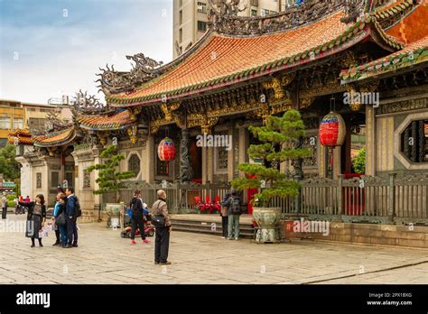 Longshan Temple, Taiwan, Taipei Stock Photo - Alamy