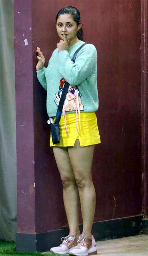 Rashami Desai Bigg Boss Hindi Tv Actress Hot Hd Caps Starcelebblog