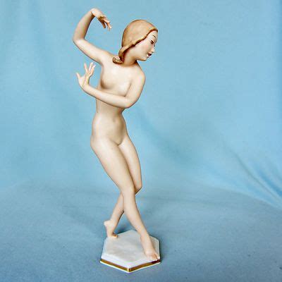 Gorgeous Art Deco German Porcelain Hutschenreuther Nude Lady Figurine