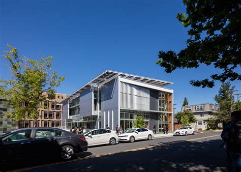 Leddy Maytum Stacy Covers Berkeley Design Centre Roof With Photovoltaics