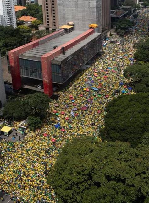 Milhares se Reúnem na Av Paulista em Manifestação Pró Bolsonaro TV