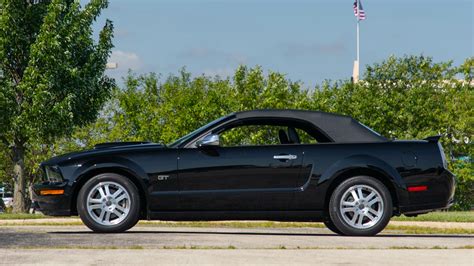 2005 Ford Mustang GT Convertible at Dallas 2022 as W62 - Mecum Auctions