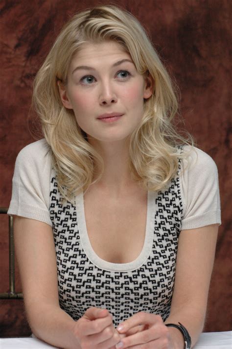 Rosamund Pike Rosamund Pike Celebrities Rosemund Pike