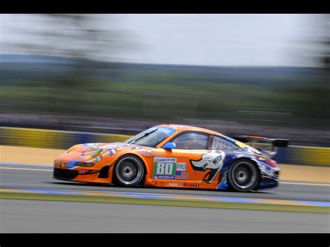 2011 Porsche 911 Gt3 Rsr At Le Mans Flying Lizard Motorsports 4 1920x1440 Wallpaper