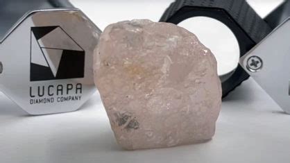 Mineiros De Angola Descobrem Maior Diamante Rosa Dos Ltimos Anos