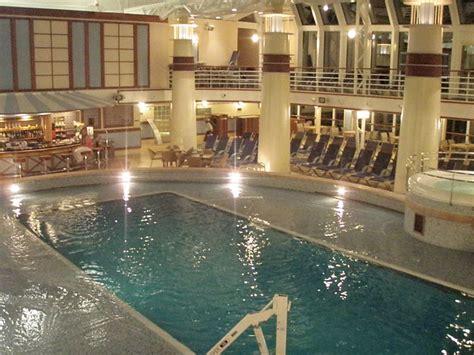 Pando Cruise Ship Swimming Pool On Board The Ventura Flickr Photo