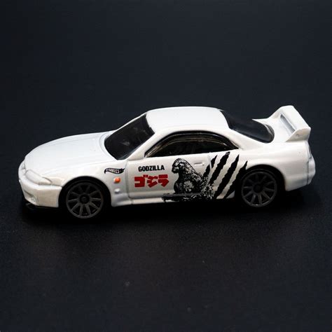 Машинка Hot Wheels Nissan Skyline GT R BCNR Godzilla Новинка Кейс D купить с