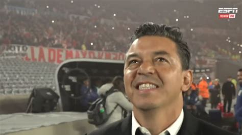 La Emocionante Despedida De Los Hinchas De River A Gallardo En Su