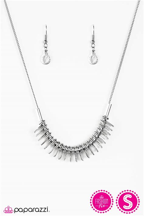 Paparazzi ♥ Pacific Plate ♥ Necklace