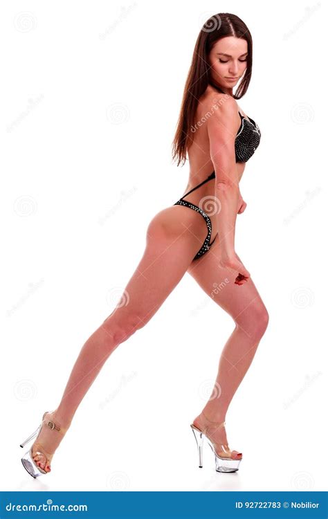 Jeune Belle Fille Sportive Avec Le Corps Sexy Dans Le Bikini Image Stock Image Du Caucasien