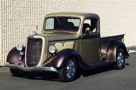 1935 Ford Model A Custom Pickup