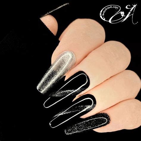 Stunning Cat Eye Nail Art