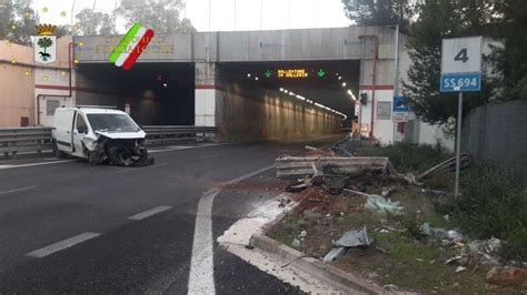 Incidente Sulla Tangenziale Coinvolti Tre Veicoli Lecce Tomorrow