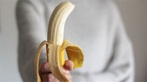 Youve Been Peeling Bananas Wrong This Entire Time