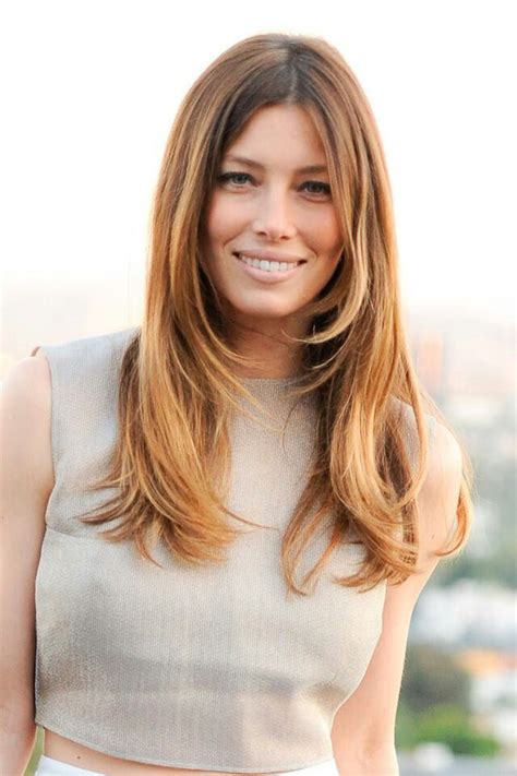 Jessica Shows Off Her Toned Stomach In Nude Crop Top And Trousers Artofit