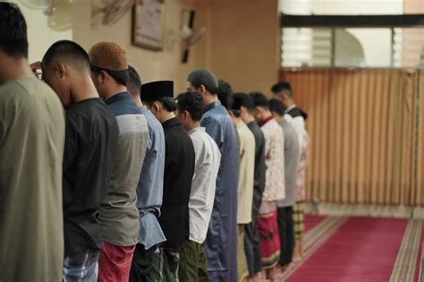 Wajib Tahu Manfaat Dan Niat Shalat Dhuha Lengkap Dengan Arab Latin