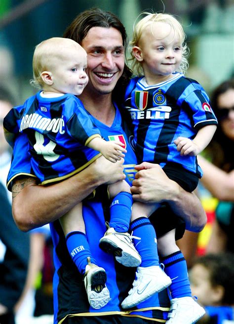 Zlatan: ”Folk säger att jag är lite tråkig”