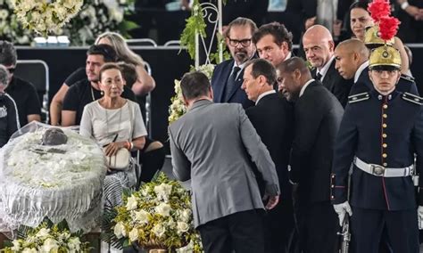 Brasil Despide A Pel Sigue En Vivo El Funeral De O Rei En El