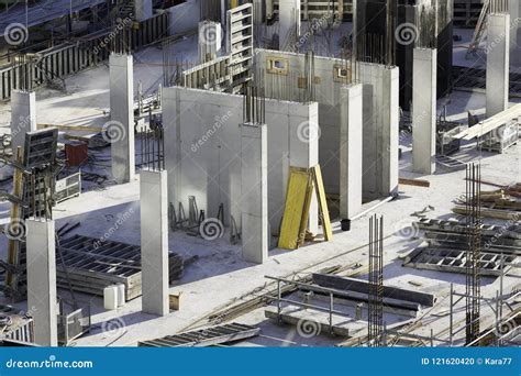 In-situ concrete walls stock photo. Image of formwork - 121620420