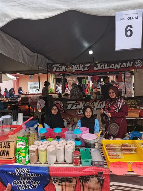 Gerai Jualan Sempena Karnival Keusahawanan SMK Tun Habab