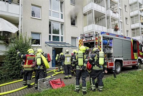 Gro Einsatz Der Feuerwehr In Chemnitz K Che Steht In Vollbrand