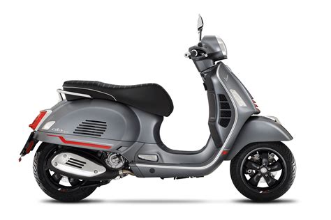 Vespa GTS Super Sport 300 Prezzo Consumi Colori