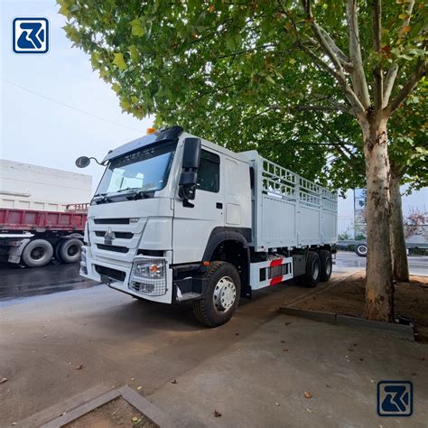 Sinotruk HOWO Howonx Hohan 6X4 30t Van Box Truck Van Box Truck China