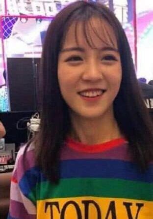 Hot girl 1 triệu follow bị bóc nhan sắc thật fan người kêu bị lừa người tự an ủi Thôi con