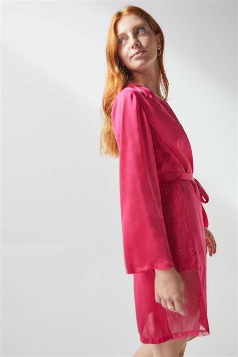 Este set de lingerie romântico para o São Valentim é um boost de confiança NiT