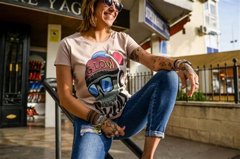 CALAVERA SKULL NUDE MUJER G LOW CAMISETAS