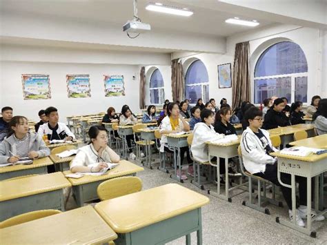 外国语学院俄语系成功举办大学生创新创业经验交流分享会 外国语学院