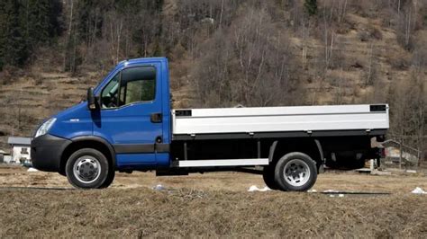 Iveco Daily IV 2006 2011 pojistková skříňka Schéma pojistek