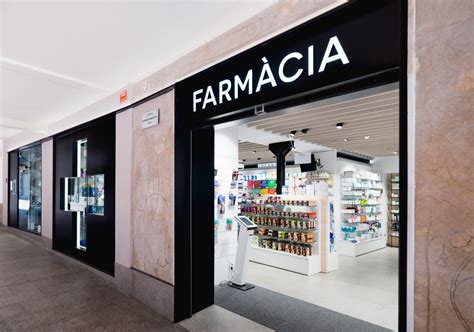 Proyecto Ferrobcn Fachada Metal Cerramiento Farmacia Vilafranca