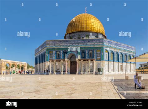 Dome of the Rock, Temple Mount, Mount Moriah, in the Old City of Jerusalem, a UNESCO World ...