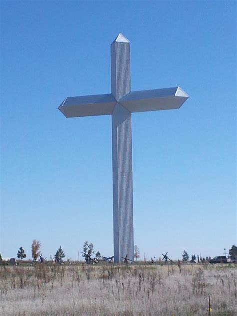 Photos of the cross at groom texas