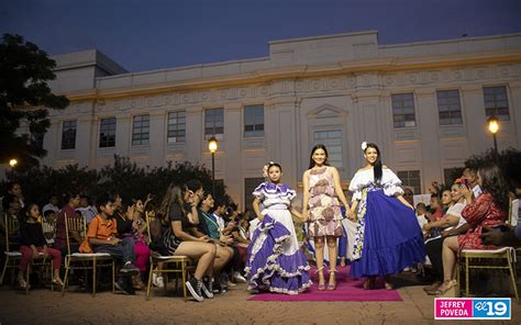 Todo Un Espect Culo La Pasarela Nacional De Huipiles En Managua