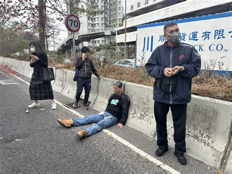 呈祥道九巴撞壆傾側｜乘客守望相助 照顧受傷婆婆 新冠疫情專頁