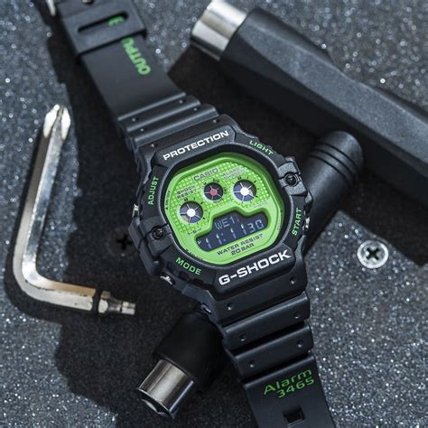 G Shock DW 5900RS 1ER купить в официальном магазине Casio в России