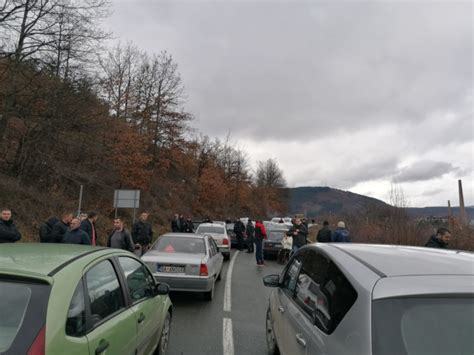 Beranci blokirali ulaz u grad u znak podrške SPC VIDEO СРБИН инфо